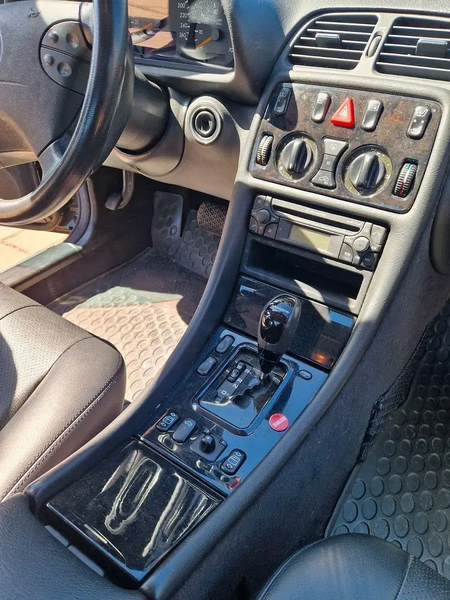 Gebraucht Mercedes CLK230 Avantgarde 197 PS (144 kW) 2002 Schwarz Coupé