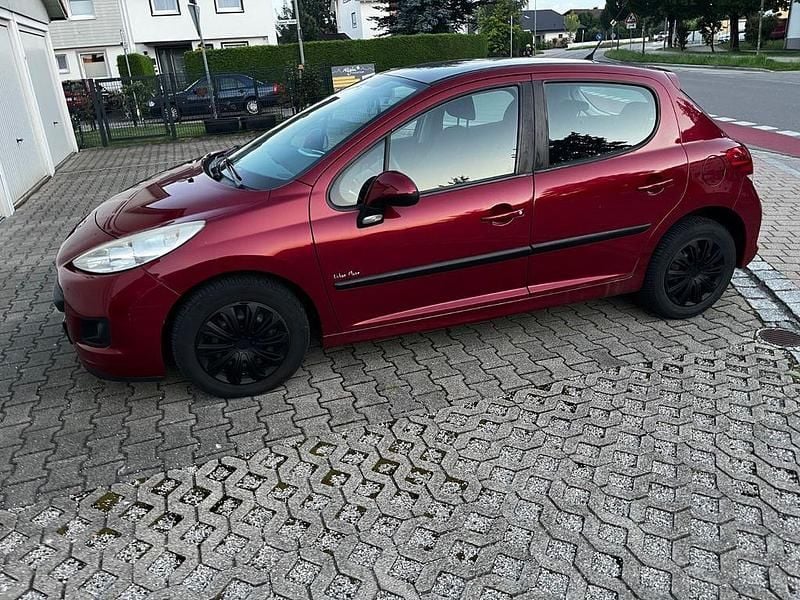 Rot Gebraucht 2011 Peugeot 207 Urban Move Limousine | 2.950 € (Fairer Preis) - Bild 1/4