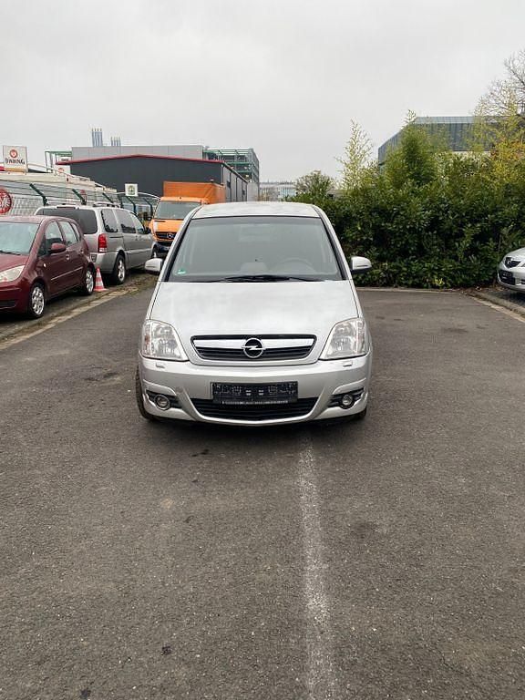 Silber Gebraucht 2006 Opel Meriva Cosmo Van / Kleinbus | 2.699 € (Fairer Preis) - Bild 1/4