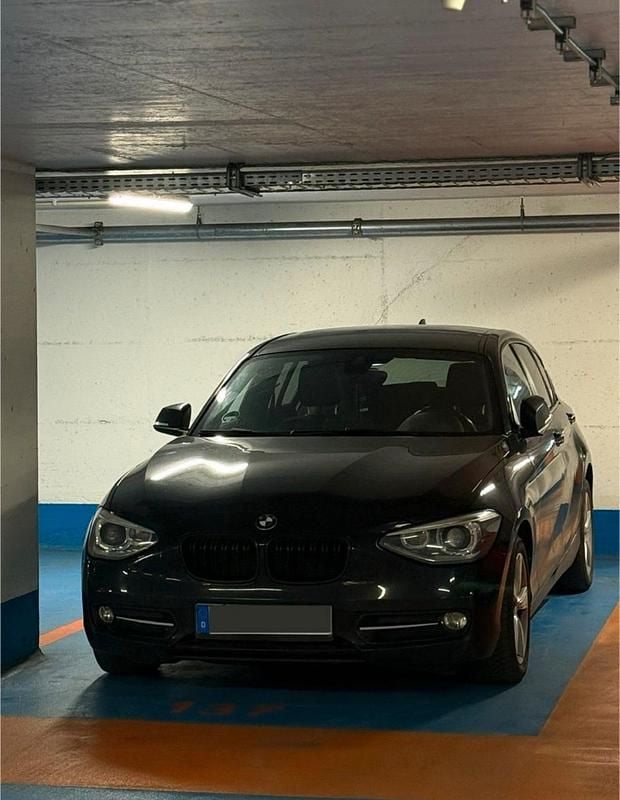 Gebraucht BMW 116 Sport Line 136 PS (100 kW) 2013 Schwarz Kleinwagen