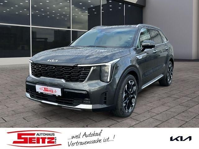 Grau Neu 2025 Kia Sorento Platinum SUV | 60.850 € (Etwas zu teuer) - Bild 1/3