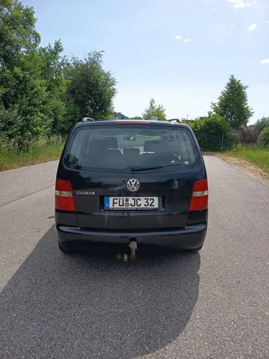 Gebraucht VW Touran 102 PS (75 kW) 2005 Schwarz Van / Kleinbus