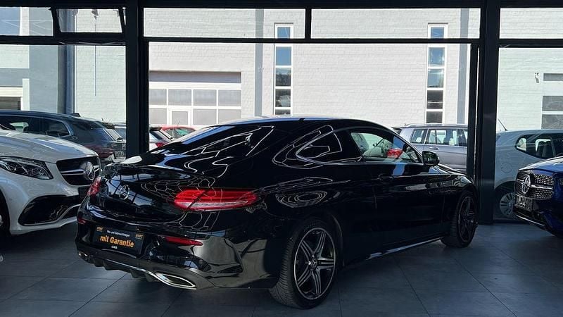 Gebraucht Mercedes C200 AMG line 184 PS (135 kW) 2020 Schwarz Coupé
