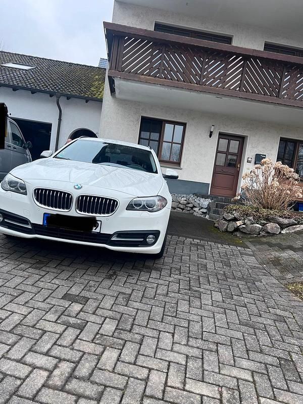 Gebraucht BMW 530 258 PS (189 kW) 2016 Weiß Kombi
