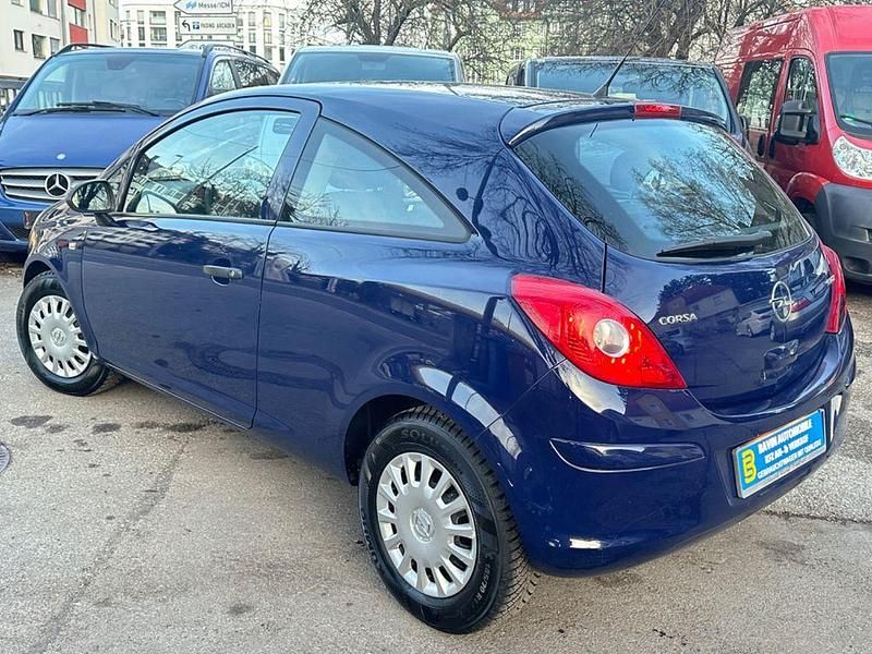 Gebraucht Opel Corsa Selection 80 PS (58 kW) 2010 Blau Limousine