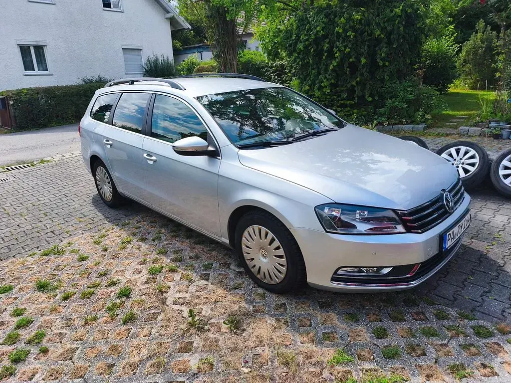 Gebraucht VW Passat Trendline 140 PS (102 kW) 2014 Silber Kombi