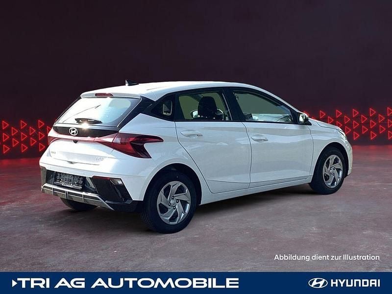 Ny Hyundai i20 Select 101 HK (74 kW) 2025 Hvid Sedan