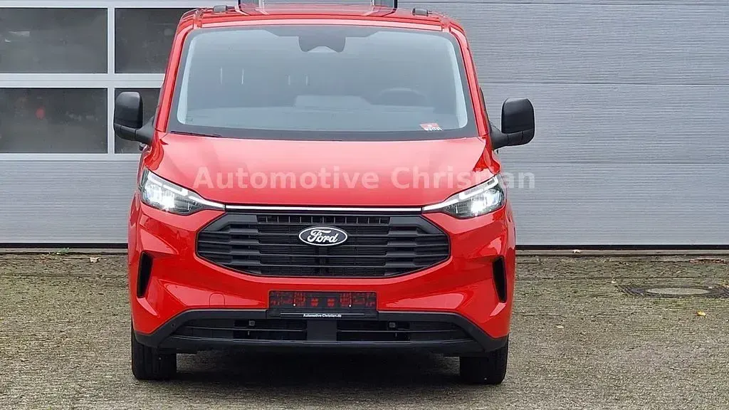 Neu Ford Transit Custom Trend 136 PS (100 kW) 2026 Rot Van / Kleinbus