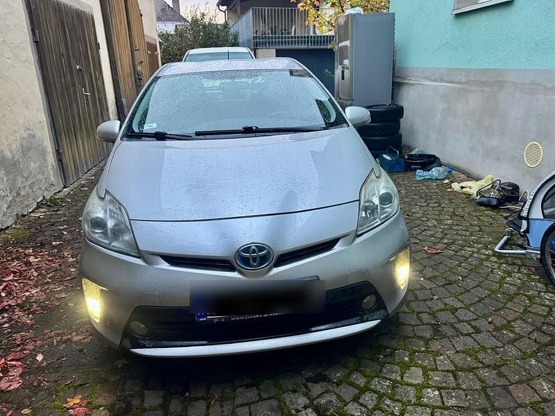 Silber Gebraucht 2012 Toyota Prius Kleinwagen | 4.100 € - Bild 1/4