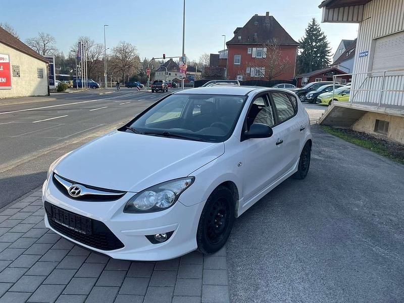 Gebraucht Hyundai i30 Edition+ 109 PS (80 kW) 2011 Weiß Kombi