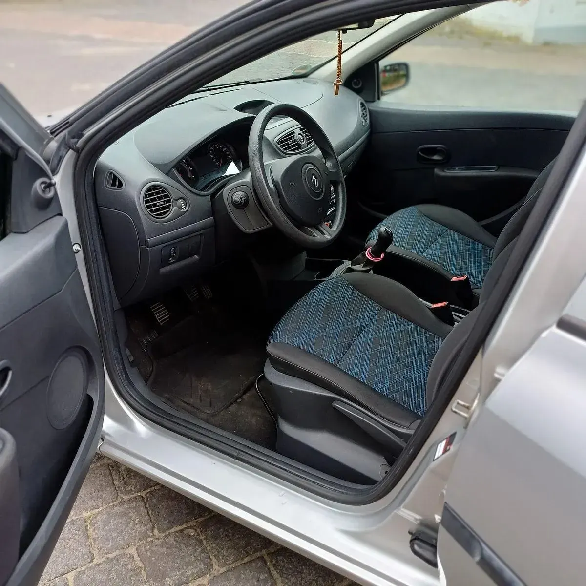 Gebraucht Renault Clio GrandTour Dynamique 101 PS (74 kW) 2008 Silber Kombi