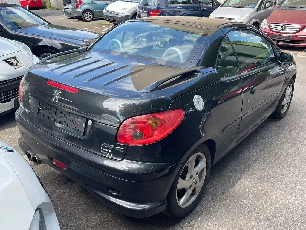 Gebraucht Peugeot 206 CC 109 PS (80 kW) 2006 Schwarz Cabrio