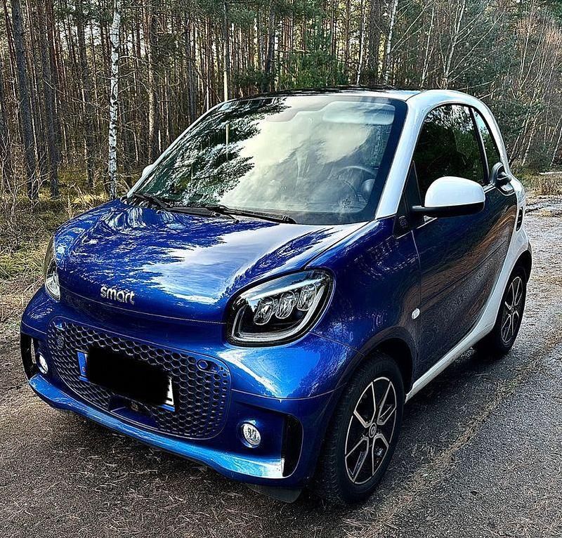 Blau Gebraucht 2021 Smart ForTwo Electric Drive | 9.900 € (Guter Preis) - Bild 1/4