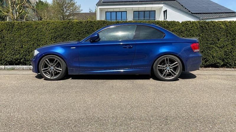 Second-hand BMW 120 Performance 177 CP (130 kW) 2011 Albastru Hatchback