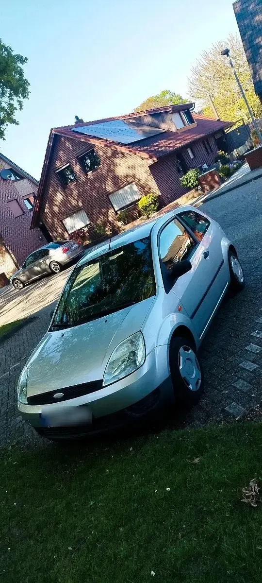 Gebraucht Ford Fiesta 2004 Silber Kleinwagen