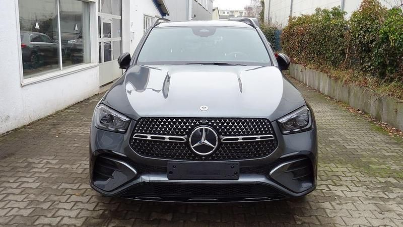 Grau Gebraucht 2024 Mercedes GLE450 AMG AMG line SUV | 86.960 € (Guter Preis) - Bild 1/4