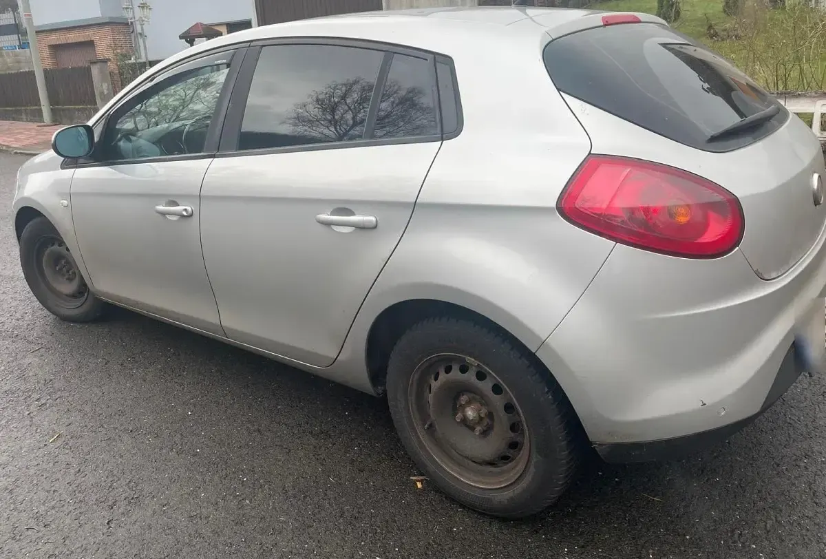 Gebraucht Fiat Bravo Dynamic 120 PS (88 kW) 2007 Silber Kleinwagen