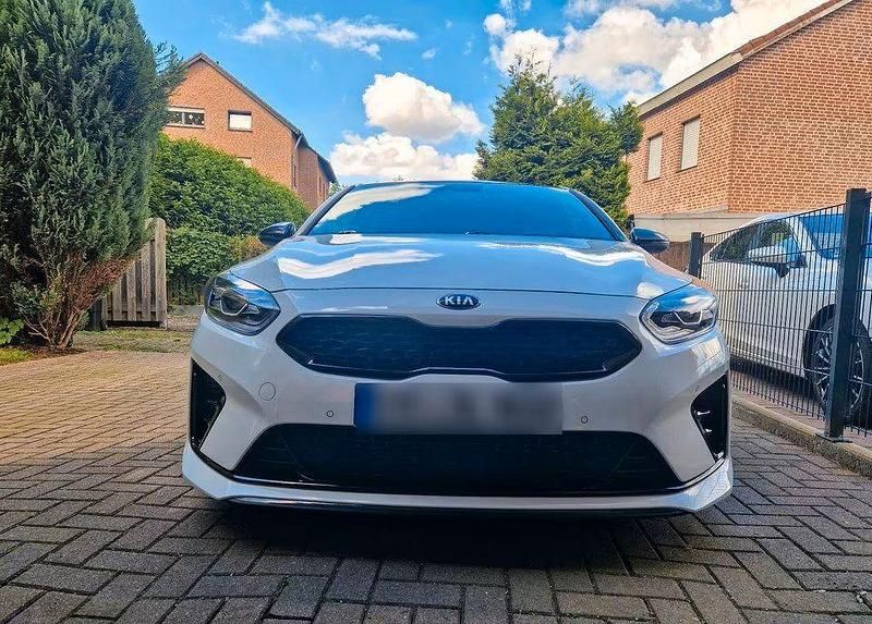 Gebraucht Kia ProCeed GT 204 PS (150 kW) 2019 Weiß Kombi