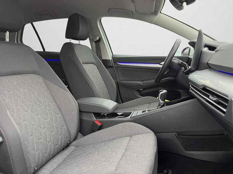 Gebraucht VW Golf VIII 116 PS (85 kW) 2024 Pure white Limousine