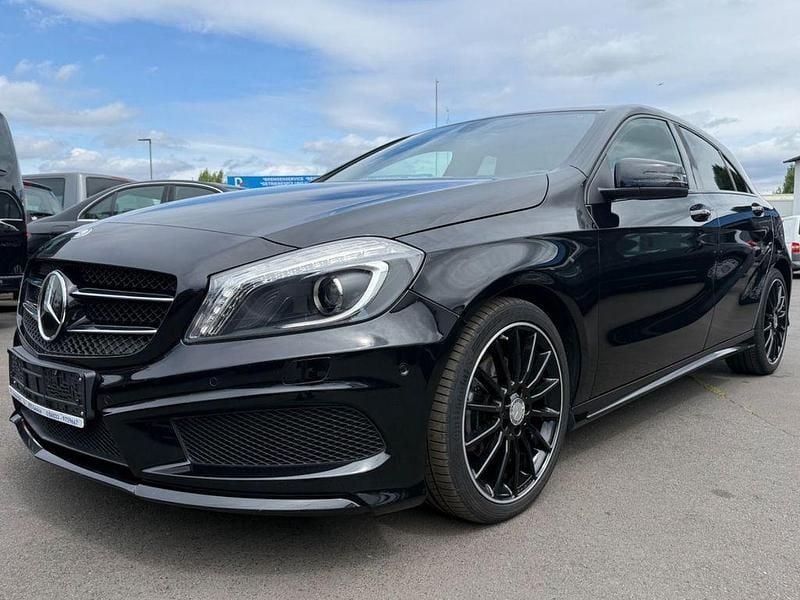 Schwarz Gebraucht 2015 Mercedes A200 AMG Limousine | 18.499 € (Fairer Preis) - Bild 1/4
