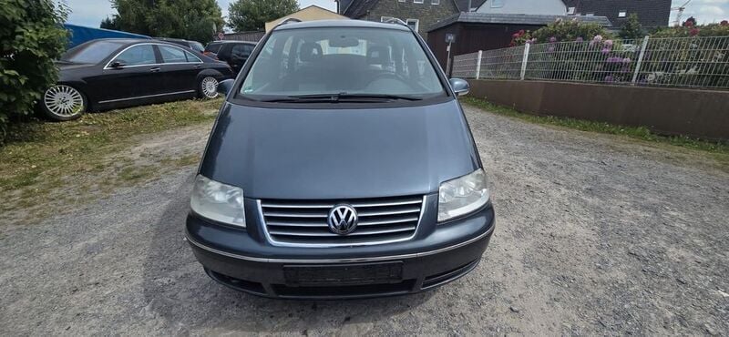 Grau Gebraucht 2007 VW Sharan Trendline Van / Kleinbus | 4.900 € (Etwas zu teuer) - Bild 1/4