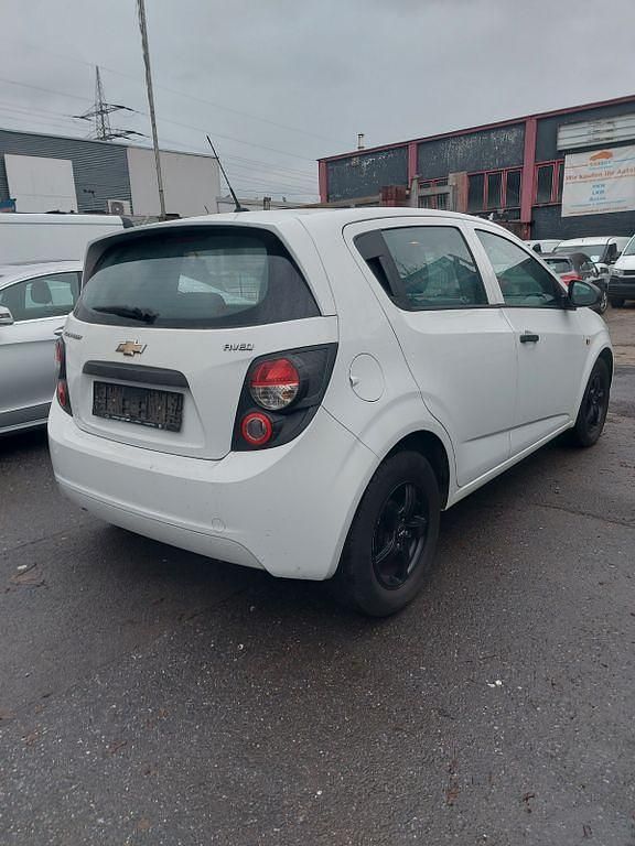 Gebraucht Chevrolet Aveo LS 69 PS (50 kW) 2013 Weiß Kleinwagen