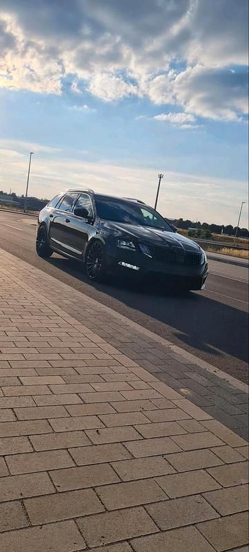 Gebraucht Skoda Octavia RS 184 PS (135 kW) 2017 Schwarz Kombi
