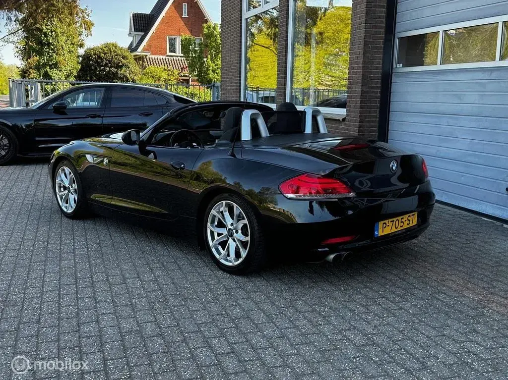 Gebraucht BMW Z4 Executive 204 PS (150 kW) 2011 Schwarz Cabrio