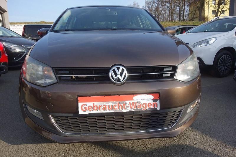 Gebraucht VW Polo Life 90 PS (66 kW) 2013 Braun Kleinwagen