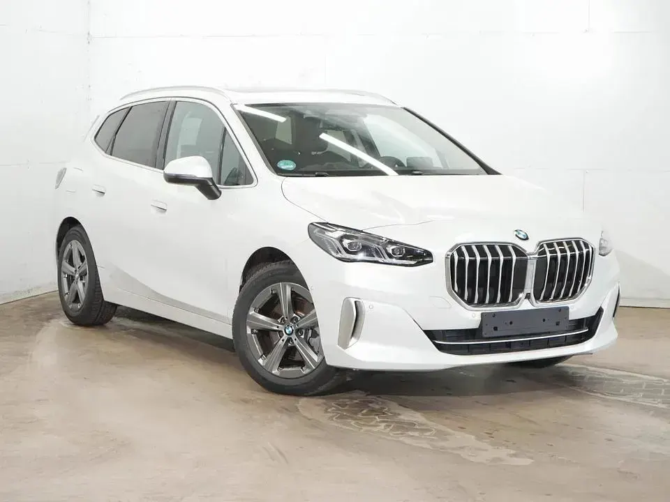 Gebraucht BMW 220 Luxury Line 163 PS (119 kW) 2025 Weiß Coupé