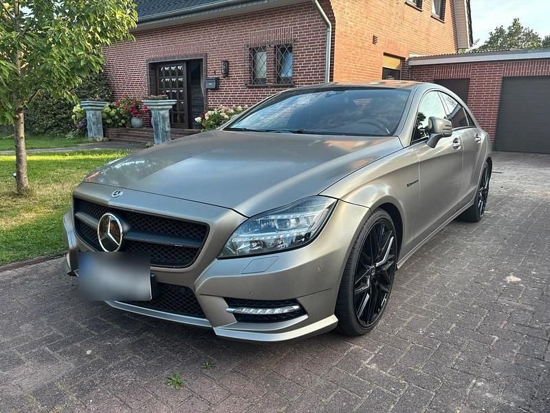 Andere farben Gebraucht 2013 Mercedes CLS500 Limousine | 23.500 € (Teuer) - Bild 1/4