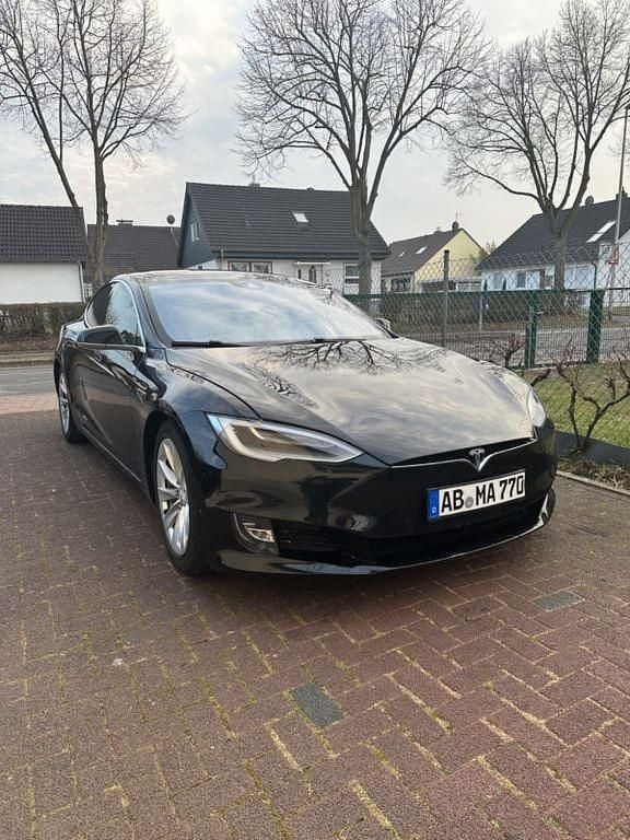 Weiß Gebraucht 2017 Tesla Model S Kleinwagen | 16.800 € (Superpreis) - Bild 1/4