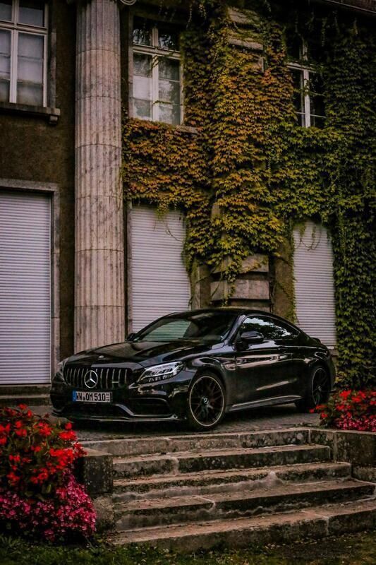Schwarz Gebraucht 2021 Mercedes C63S AMG AMG Coupé | 59.000 € - Bild 1/4