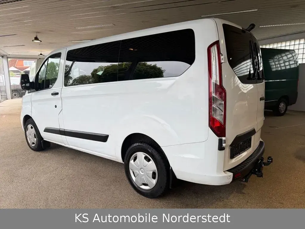 Gebraucht Ford Transit 105 PS (77 kW) 2018 Weiß Van / Kleinbus