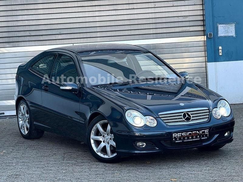 Gebraucht Mercedes C180 143 PS (105 kW) 2005 Schwarz Coupé