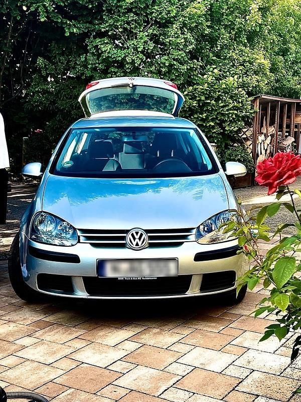 Silber Gebraucht 2005 VW Golf V Kleinwagen | 2.000 € (Fairer Preis) - Bild 1/4