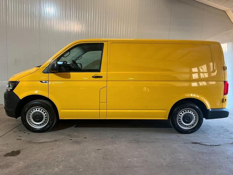 Second-hand VW Transporter 102 CP (75 kW) 2017 Galben Van