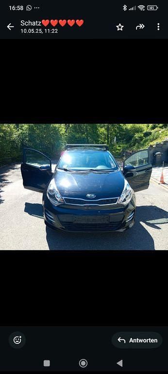 Schwarz Gebraucht 2017 Kia Rio Spirit Limousine | 10.750 € (Fairer Preis) - Bild 1/4