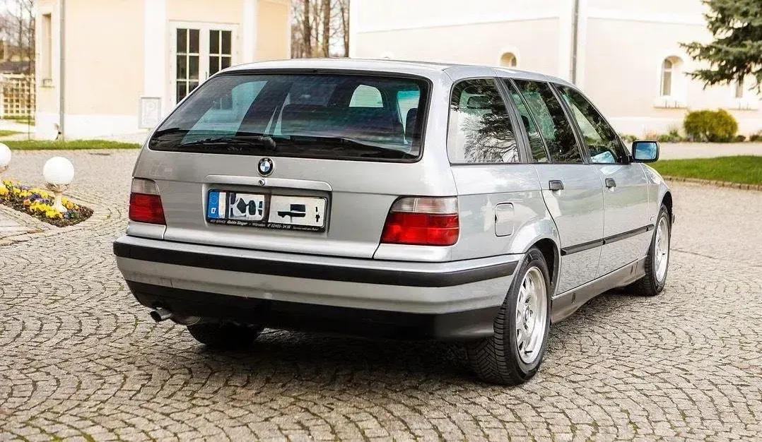 Gebraucht BMW 323 170 PS (125 kW) 1996 Silber Kombi