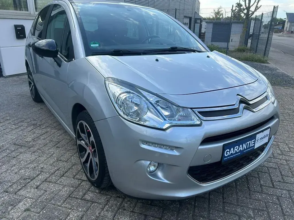 Używany Citroën C3 Red Block 120 KM (88 kW) 2014 Srebrny Sedan/Limuzyna