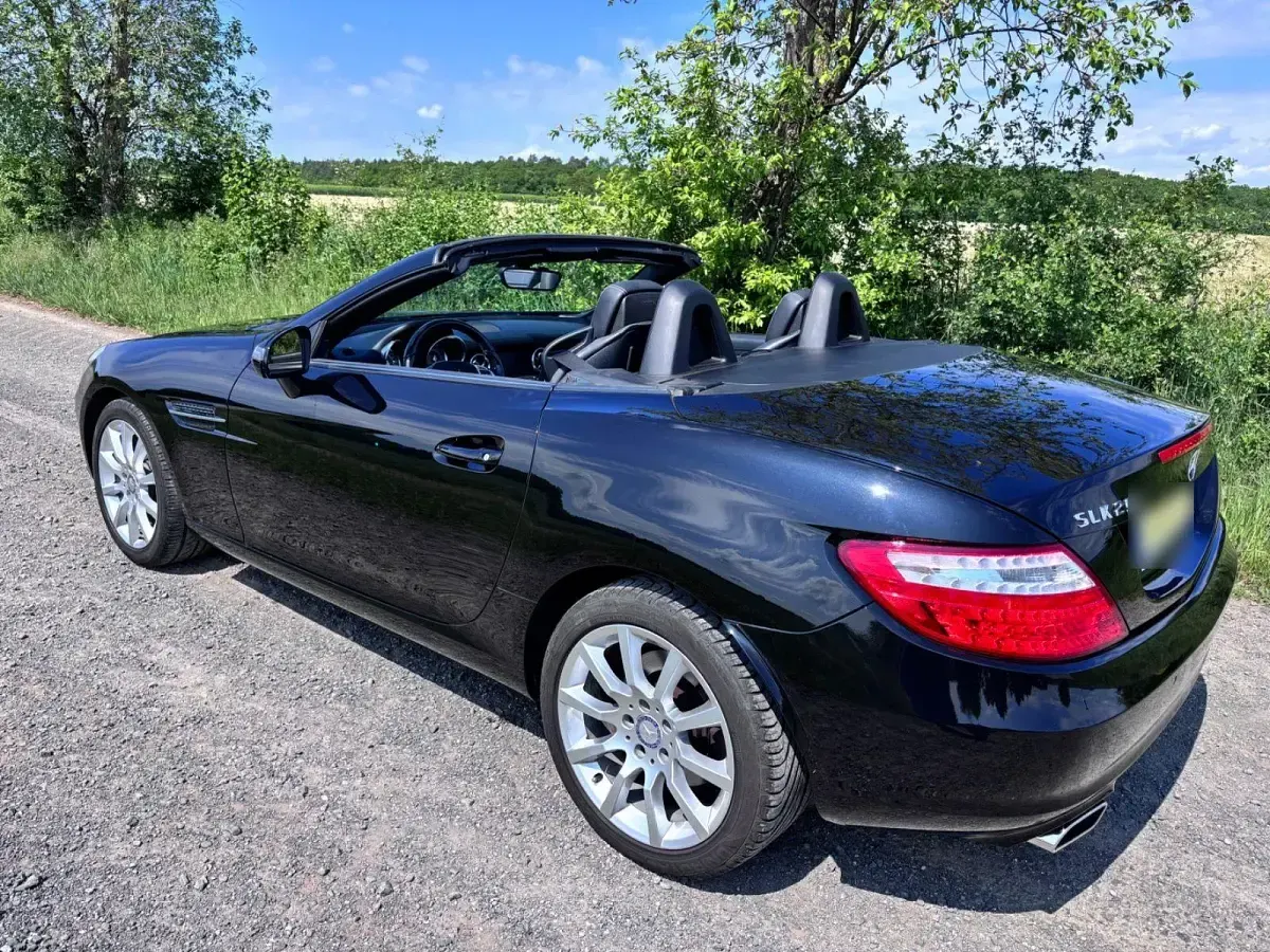 Gebraucht Mercedes SLK200 184 PS (135 kW) 2011 Schwarz Cabrio