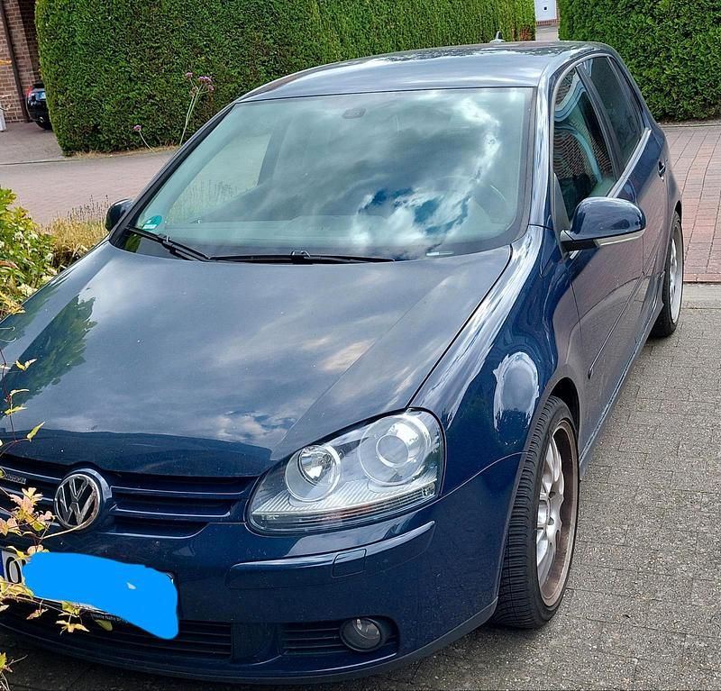 Blau Gebraucht 2008 VW Golf V Limousine | 3.800 € (Teuer) - Bild 1/4