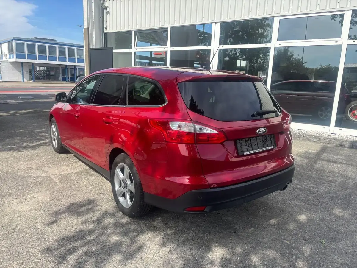 Second-hand Ford Focus Titanium 150 CP (110 kW) 2013 Roșu Break
