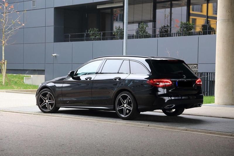 Schwarz Gebraucht 2016 Mercedes C43 AMG AMG line Kombi | 17.600 € - Bild 1/4