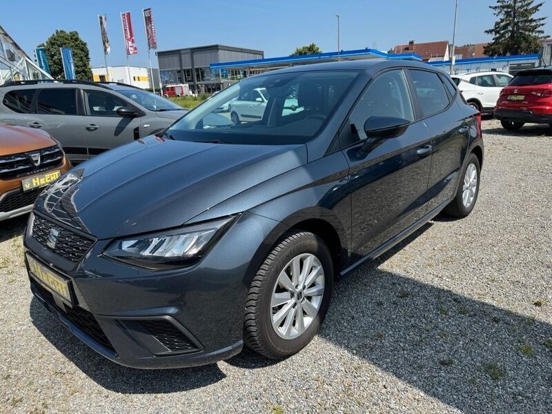 Grau Gebraucht 2024 Seat Ibiza Style Limousine | 15.995 € (Fairer Preis) - Bild 1/4