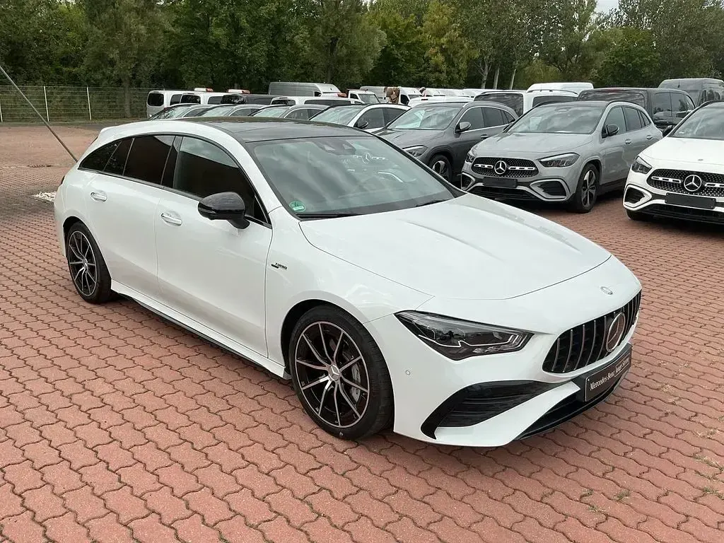 Gebraucht Mercedes CLA35 AMG AMG 306 PS (225 kW) 2024 Digitalweiß Coupé