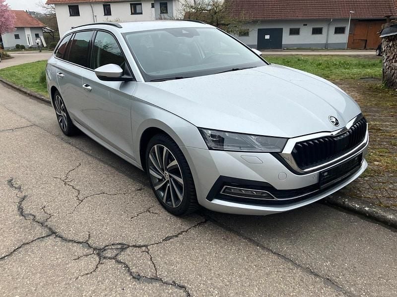 Second-hand Skoda Octavia First Edition 150 CP (110 kW) 2021 Argintiu Break
