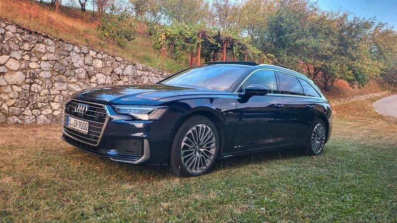 Blau Gebraucht 2019 Audi A6 S-Line Kombi | 31.000 € - Bild 1/4