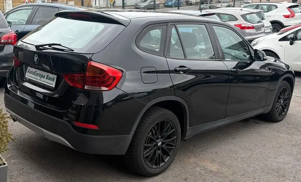 Gebraucht BMW X1 116 PS (85 kW) 2012 Schwarz SUV