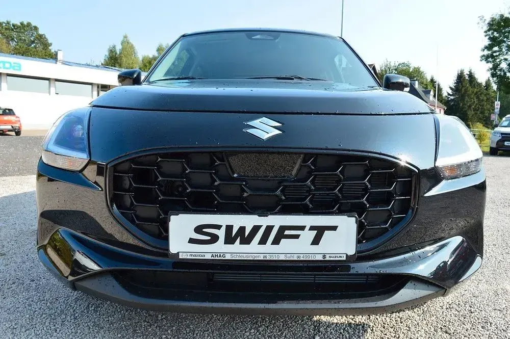 Neu Suzuki Swift Comfort+ 83 PS (61 kW) 2026 Super black pearl Kleinwagen